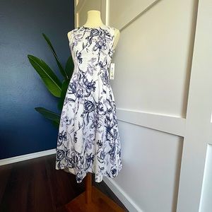 NWT ELIZA J NAVY & WHITE FLORAL DRESS